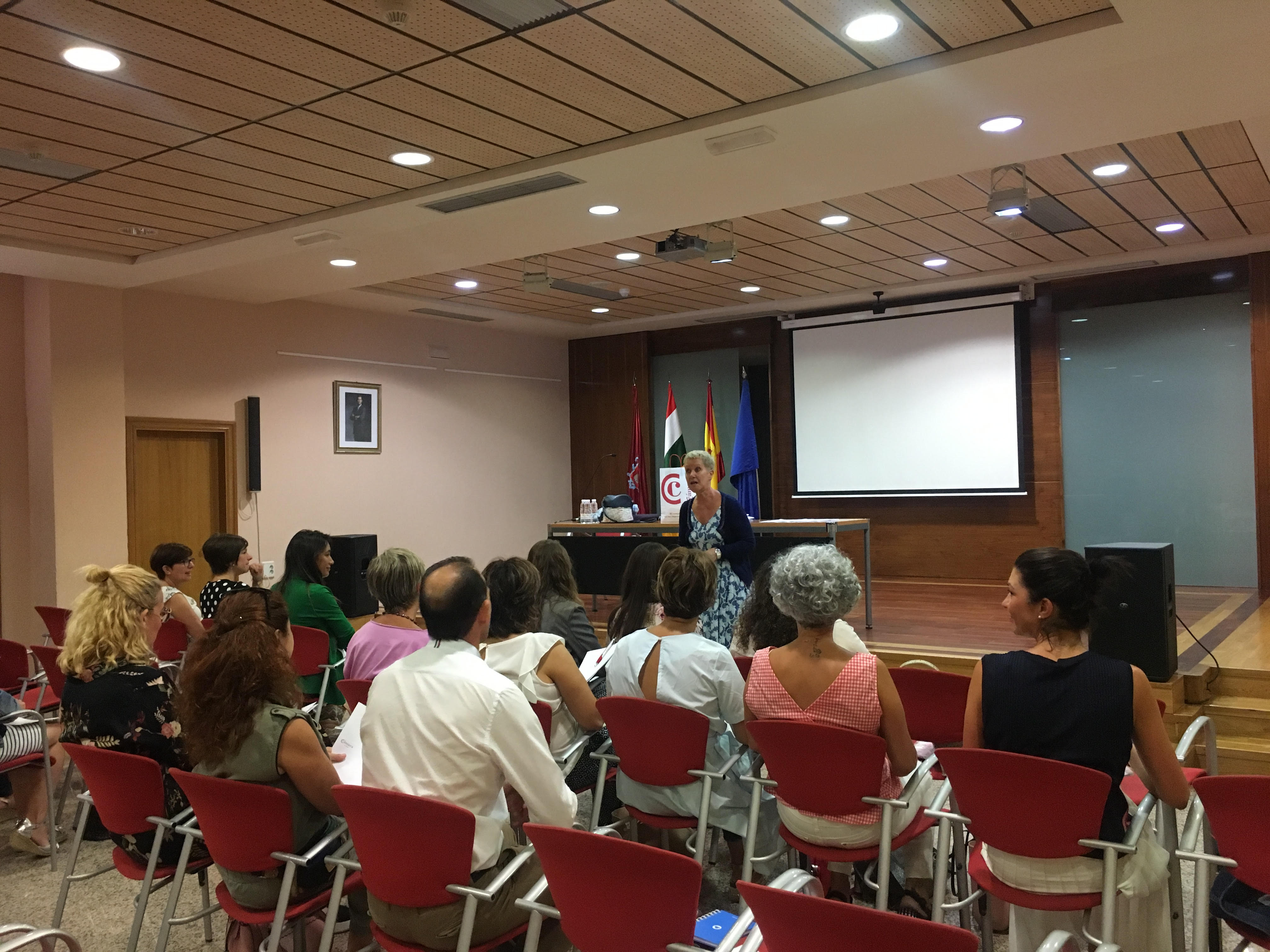 Cámara de Comercio y Ministerio de Economía lanzan un nuevo ciclo de talleres para mejorar la competitividad del pequeño comercio