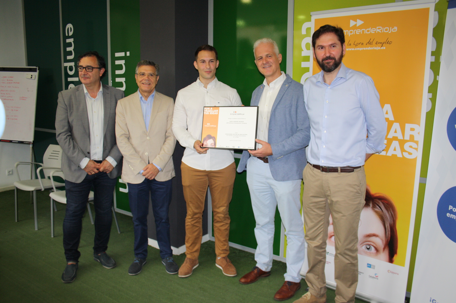 El emprendedor David Navarro gana el Emprendedor del mes por su Plataforma de Recursos Humanos Vabuk
